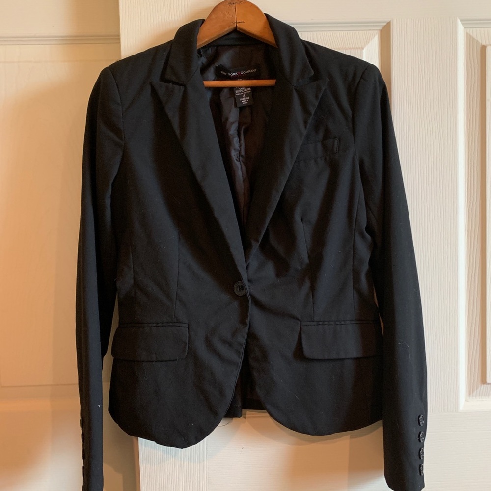 New York and Co. size 2 stretch blazer